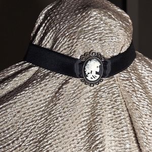 Skeleton Cameo Chocker
